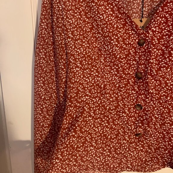 Rust red floral blouse - Picture 3 of 6